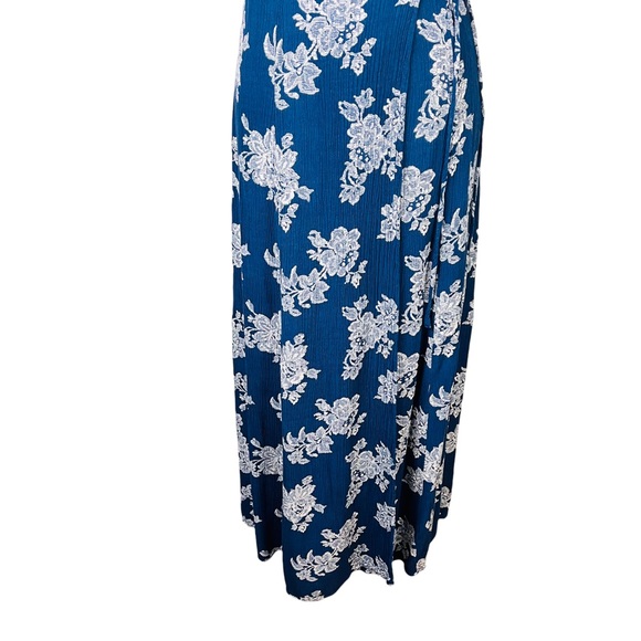 Lulu’s Heart Of Marigold Floral Maxi wrap Dress-navy - Picture 5 of 9